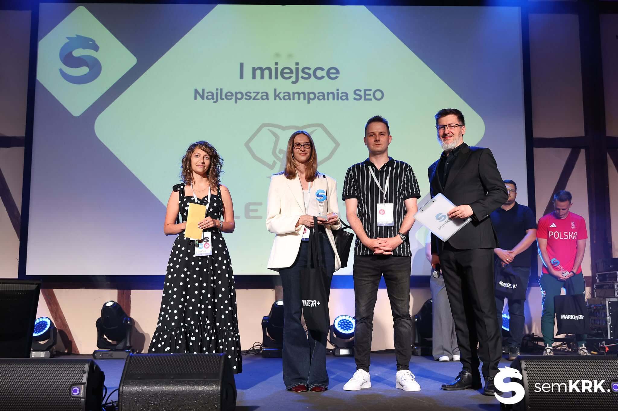 Jak opanować kryzys migracyjny w e-commerce? Nagrodzone case study VOX i Elephate wyznacza nowe standardy SEO i GEO